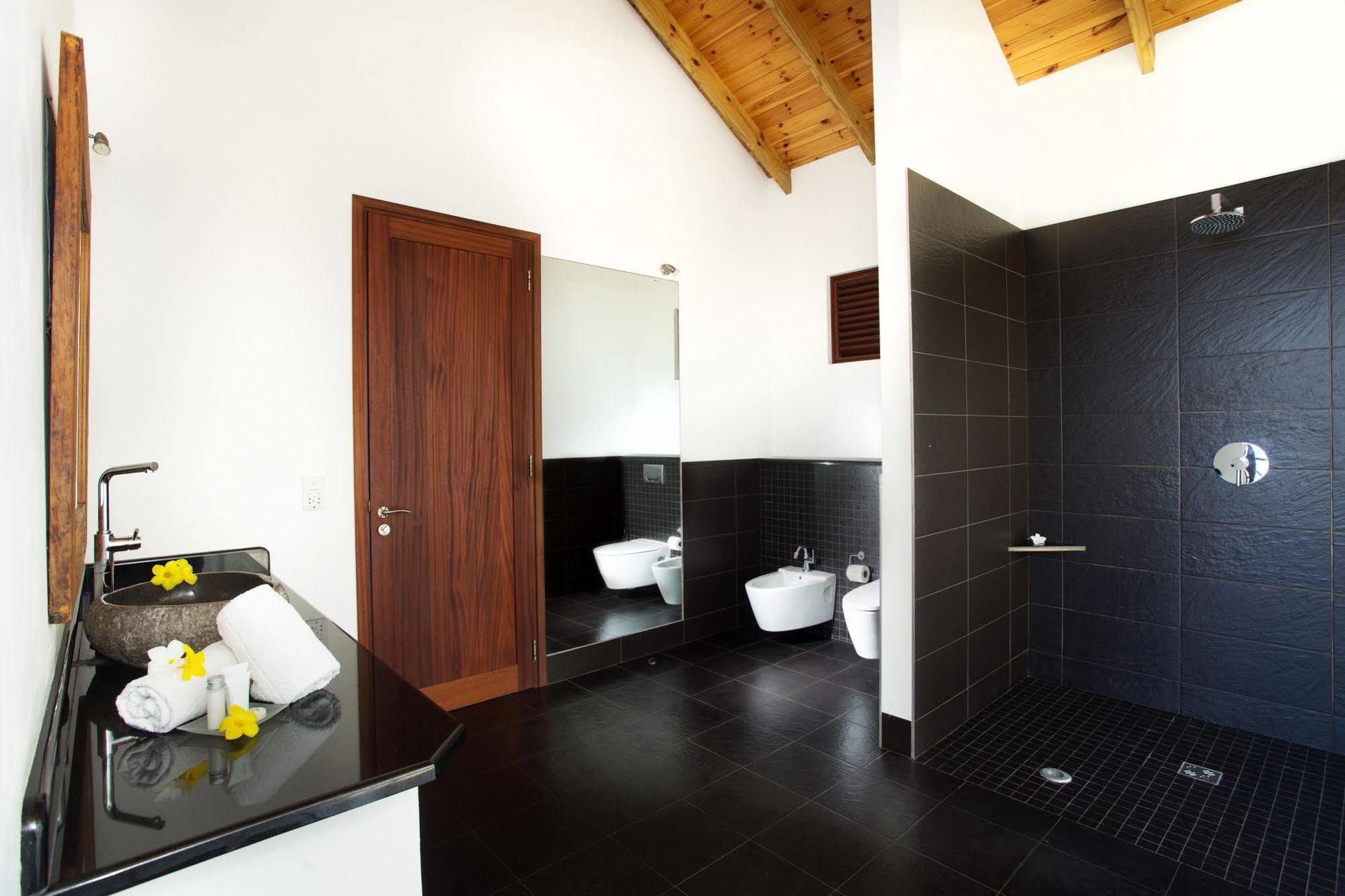 Villa De Jardin Self-catering Port Glaud